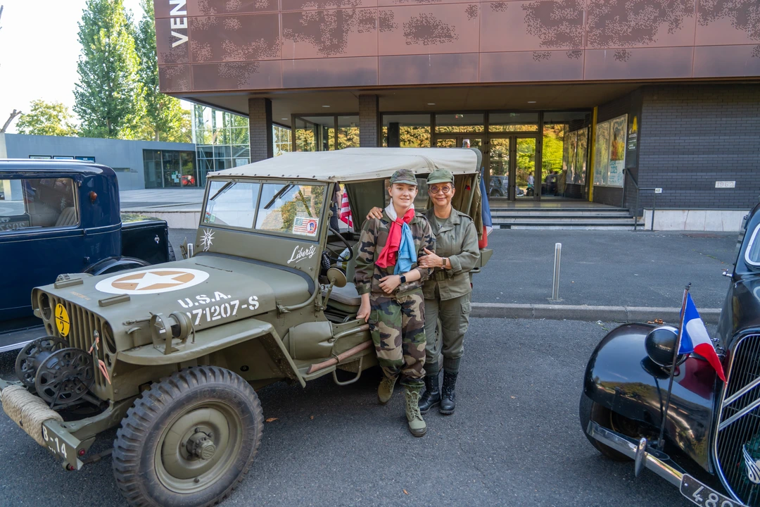 Jeep Willis conduite par des passionnées